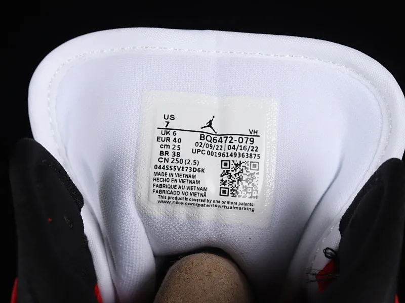 All categories Air Jordan Jordan series basketball shoes Air Jordan 1 Mid Air Jordan 1 Mid AJ1 Joe 1 black red toe Zhongbang basketball shoes BQ6472-079